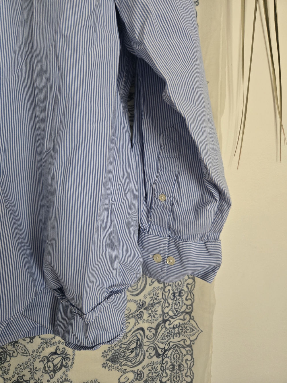 4/$15 Izod Boho Festival TikTok Shirt Into Skirt Light Blue Men's Button-Up - Picture 5 of 9